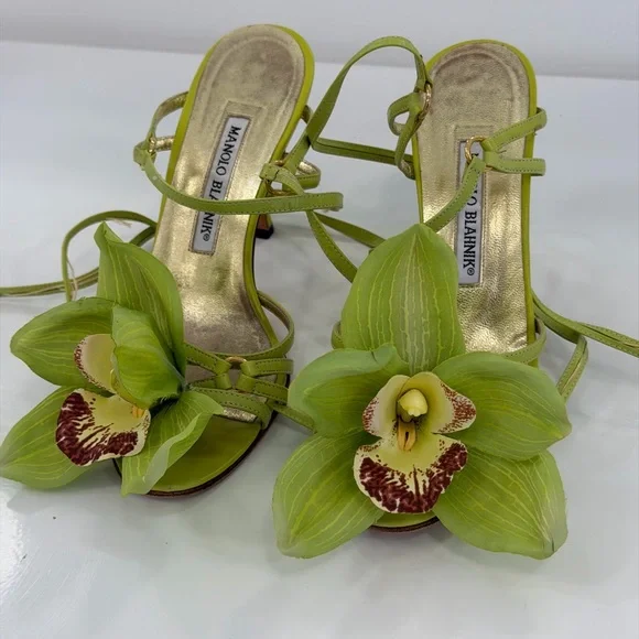 Manolo Blahnik Lime Green Orchid Heels - Picture 3 of 12